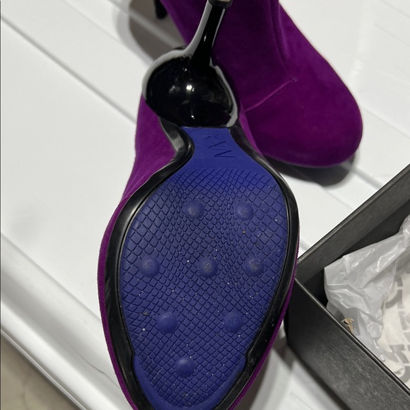 Reaction Kenneth Cole Vibrant Purple Heeled Boots - Picture 4 of 14